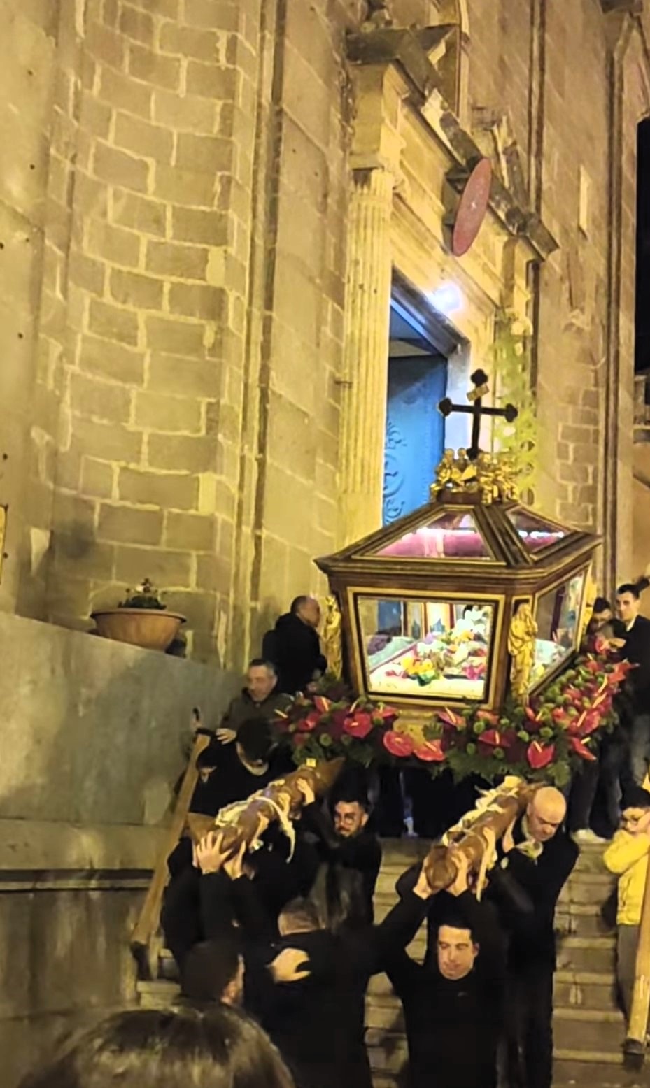 E Prëmtja e Madhe - Venerdì Santo